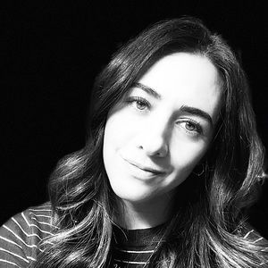 Meet your Posher, Yesenia